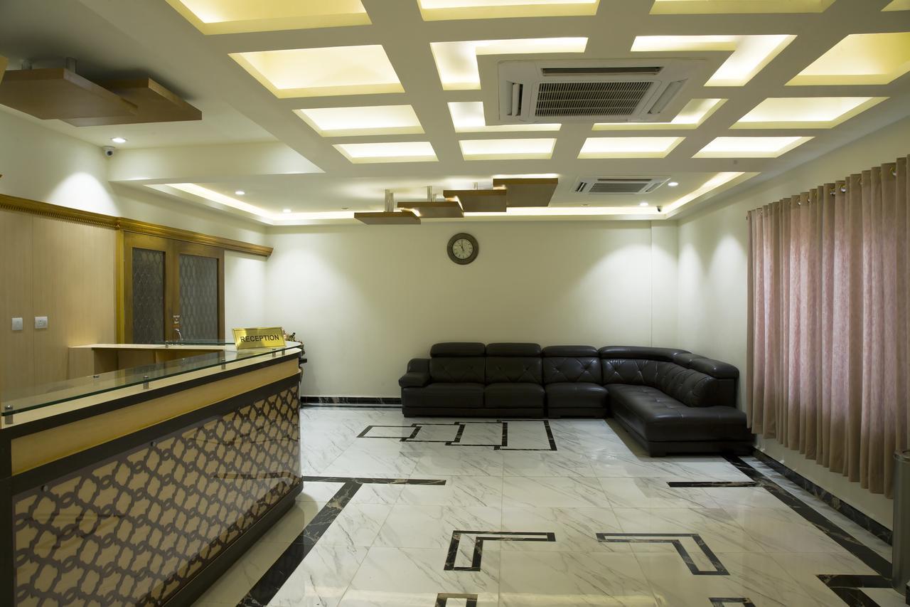 Hotel The Grand White Palace Mayiladuthurai Exterior foto