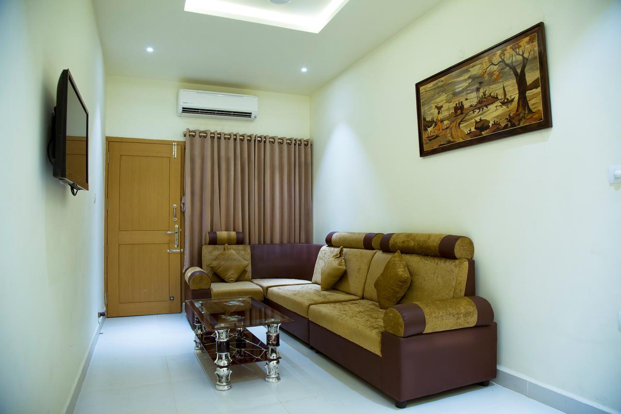 Hotel The Grand White Palace Mayiladuthurai Exterior foto